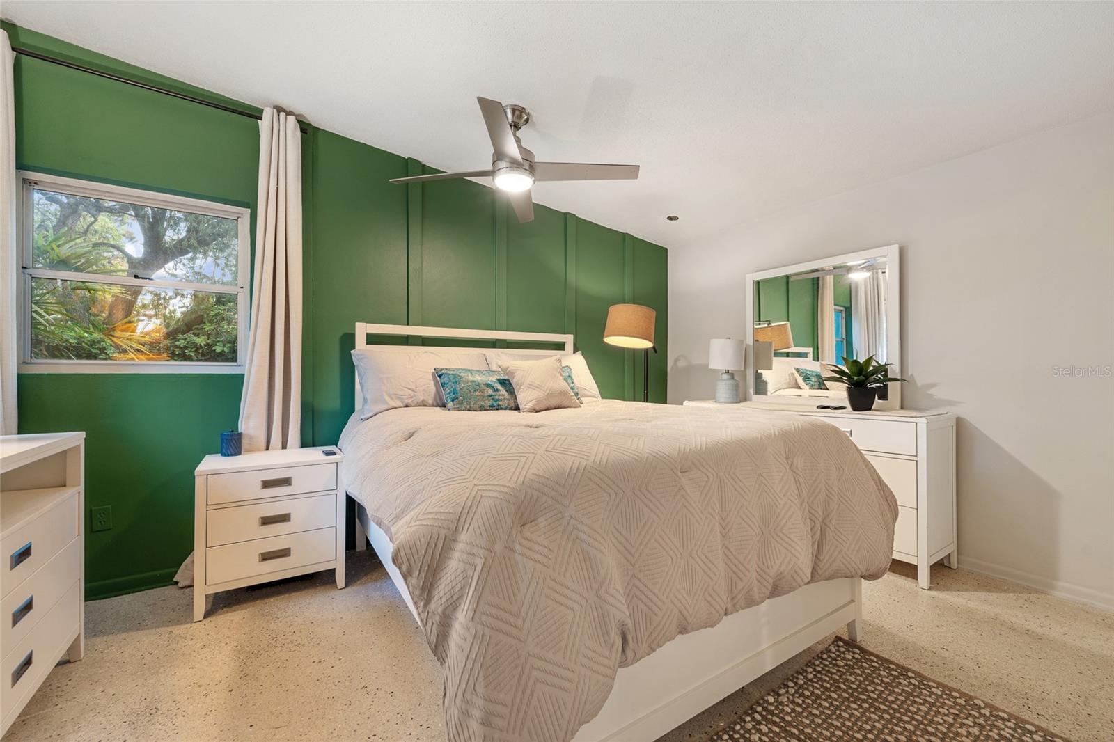 FLAMINGO SHORES - Residential