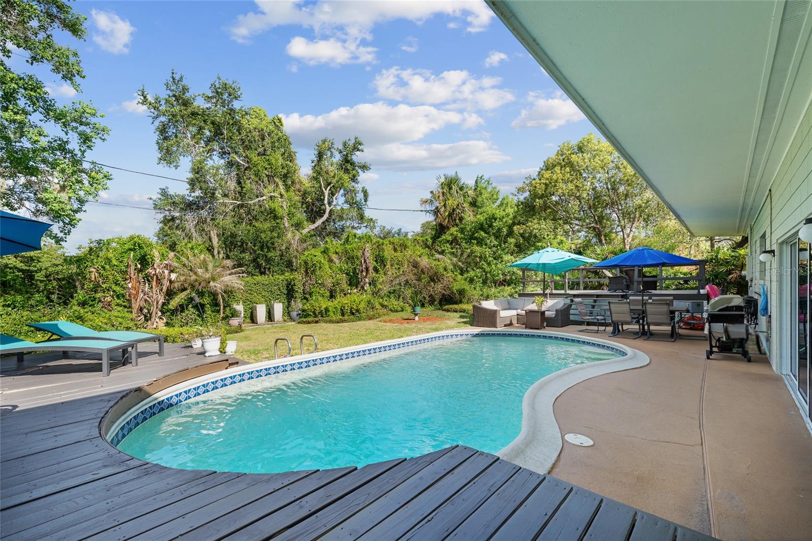 FLAMINGO SHORES - Residential