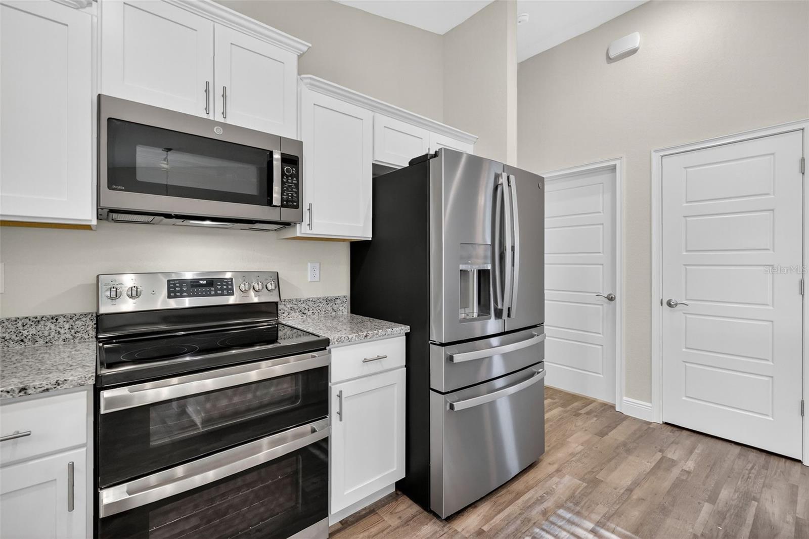 SILVER SPRINGS SHORES - Residential