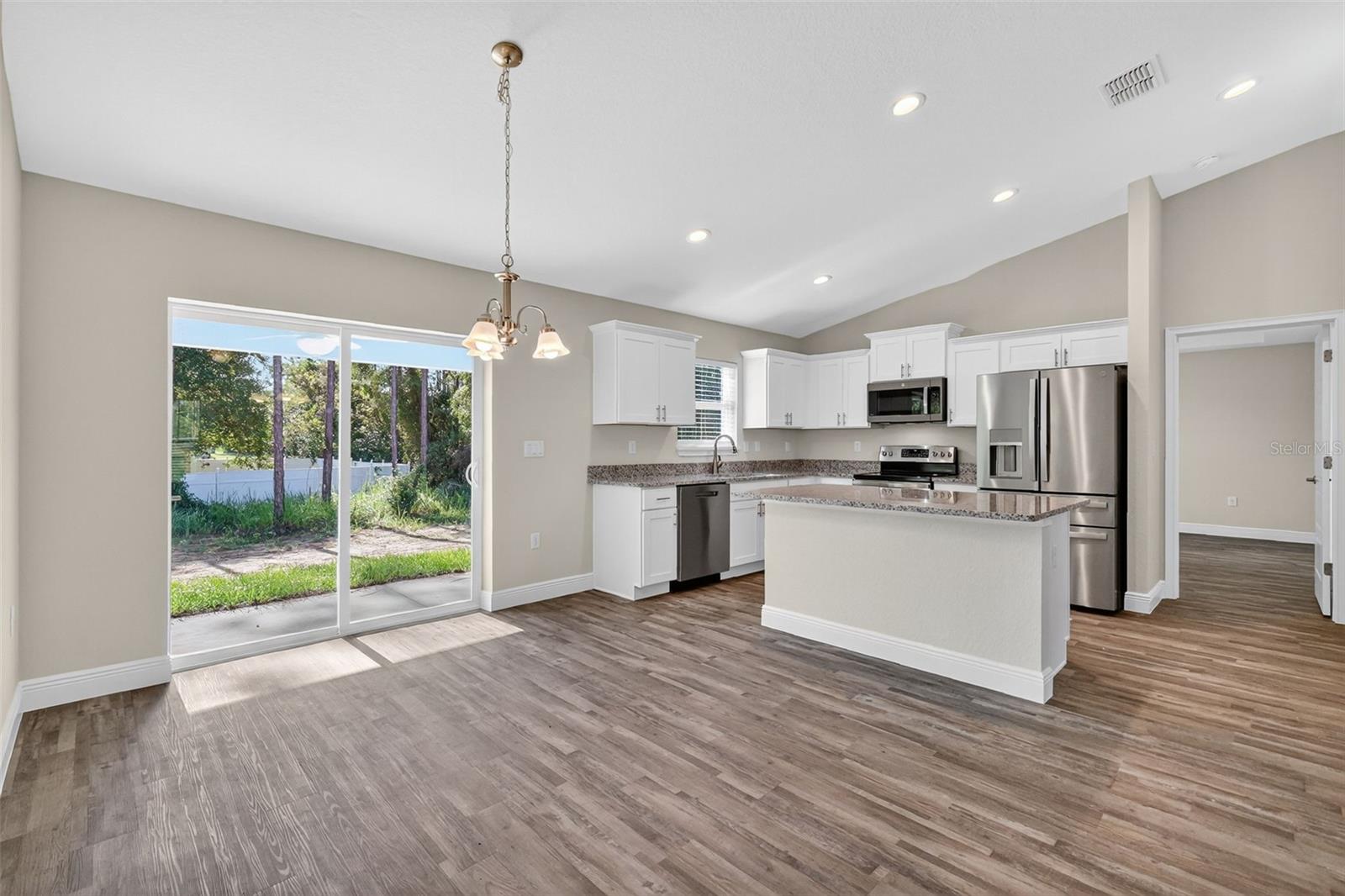 SILVER SPRINGS SHORES - Residential