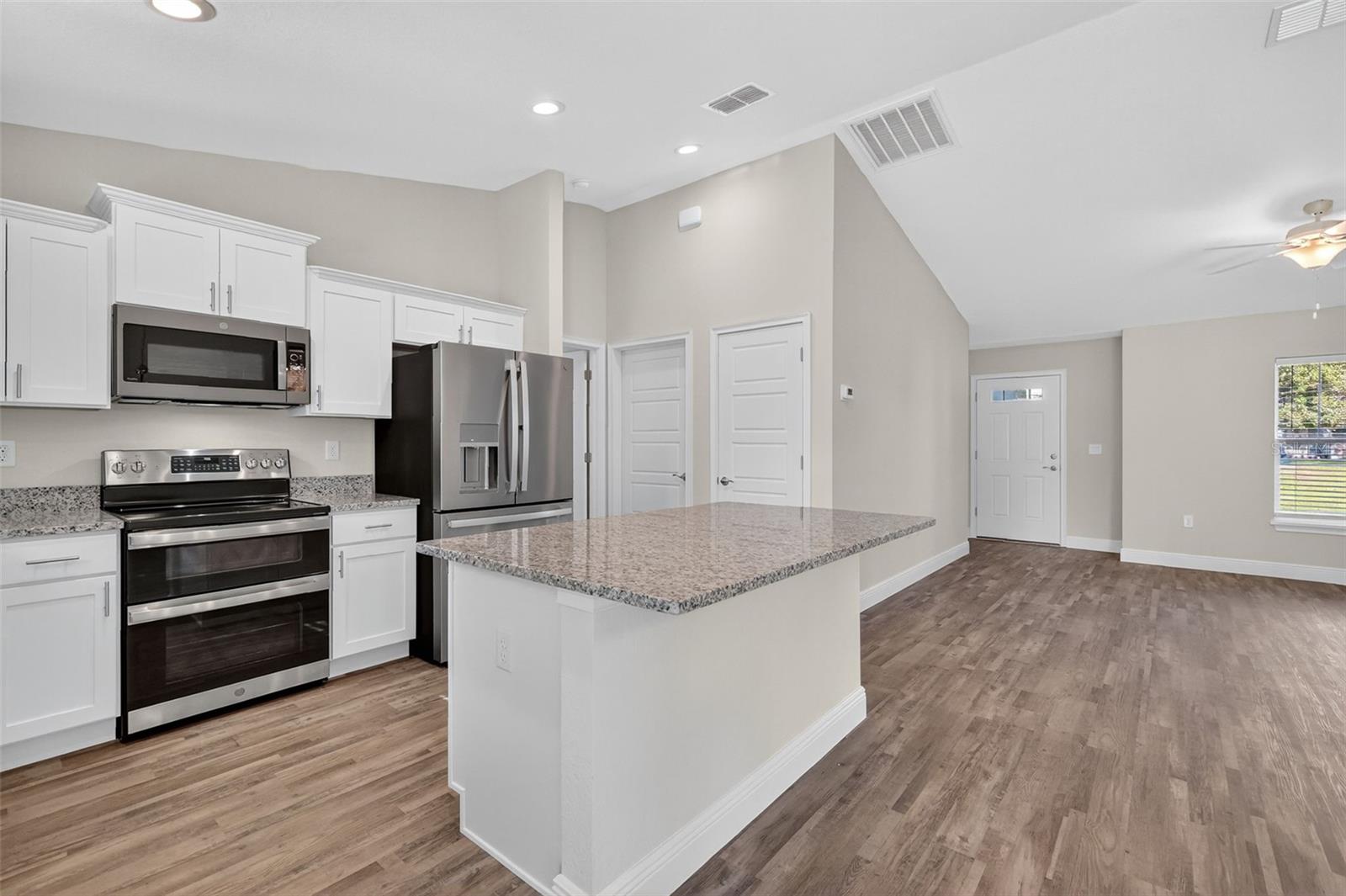 SILVER SPRINGS SHORES - Residential