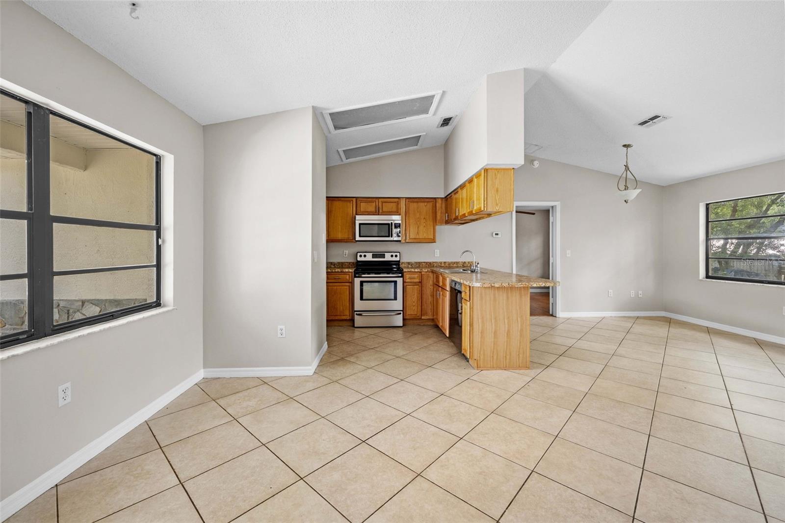 INVERNESS HIGHLANDS WEST - Residential