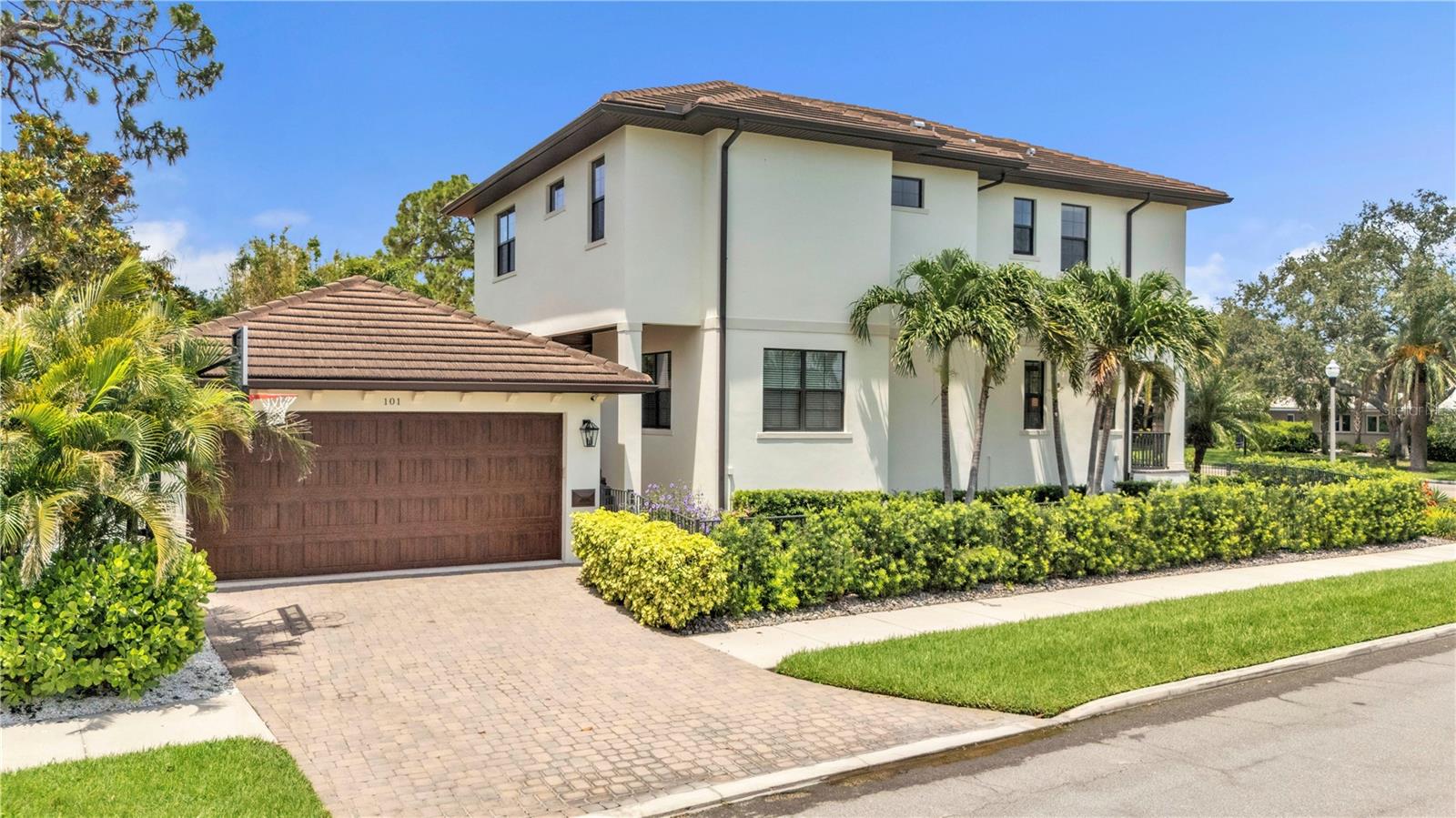 101 BANDERA WAY NE