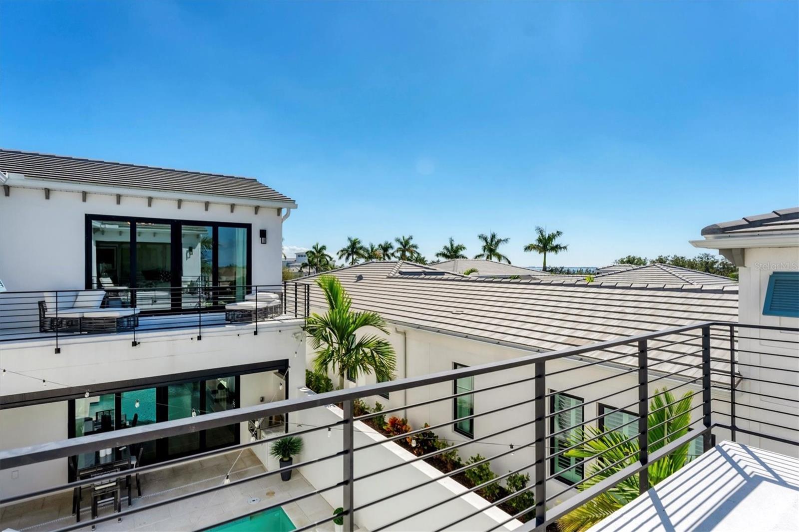 AQUA LAGOON - Residential