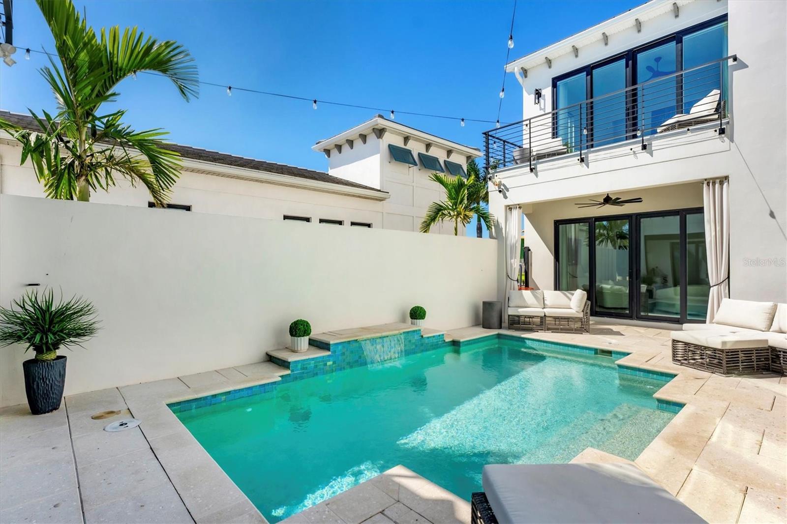 AQUA LAGOON - Residential