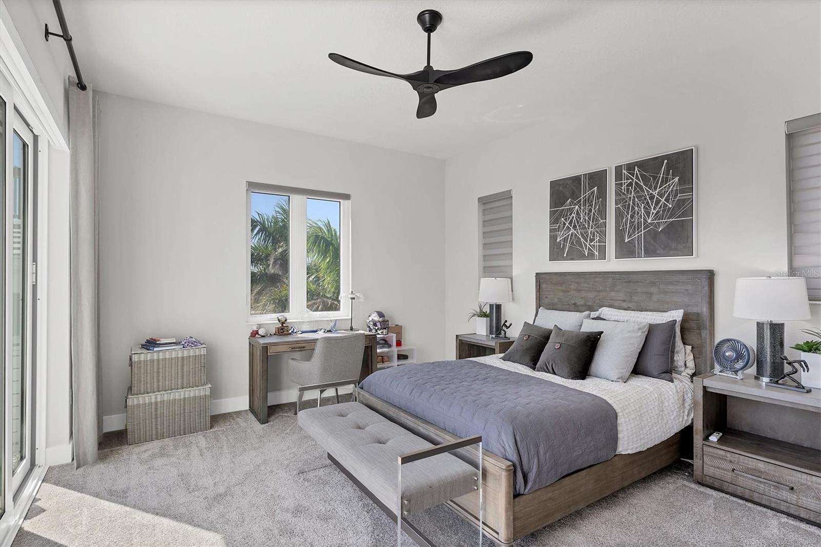 AQUA LAGOON - Residential