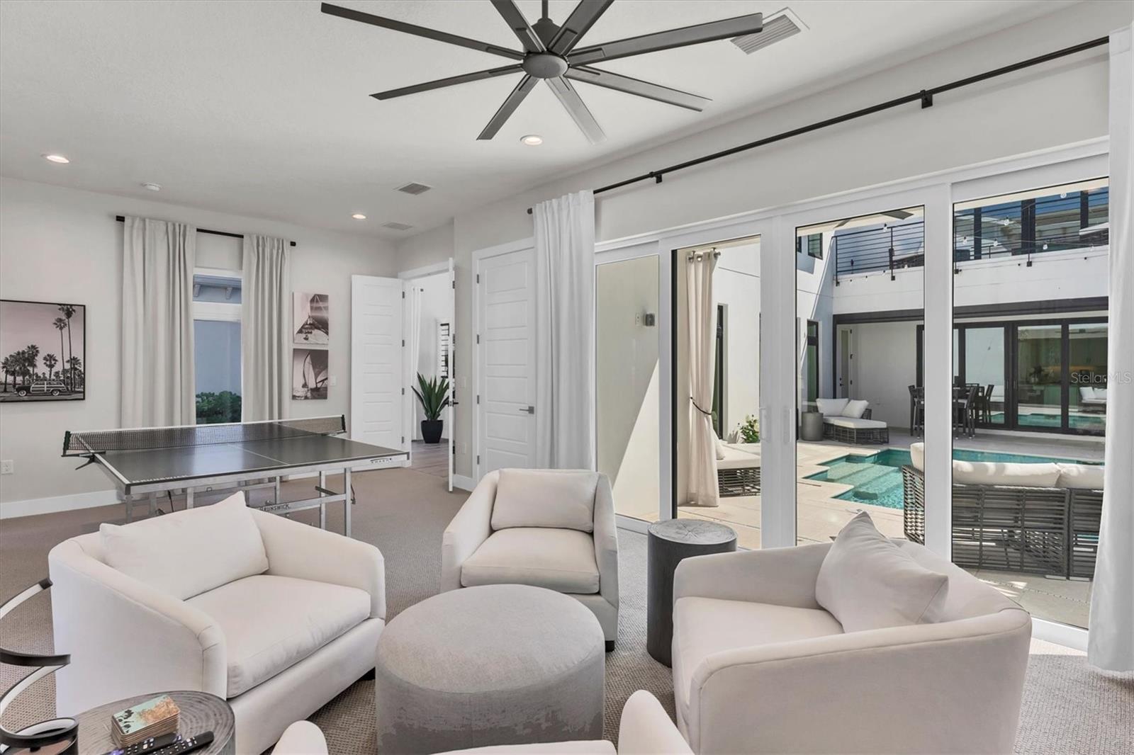 AQUA LAGOON - Residential