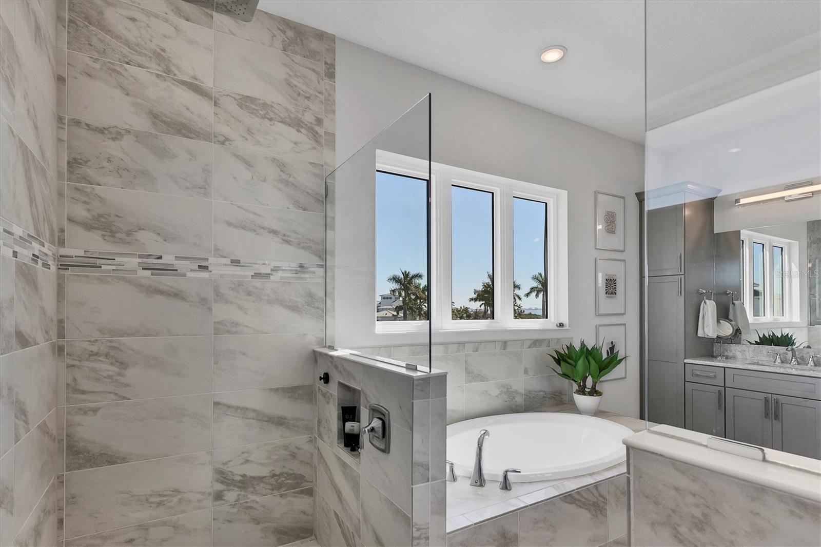 AQUA LAGOON - Residential