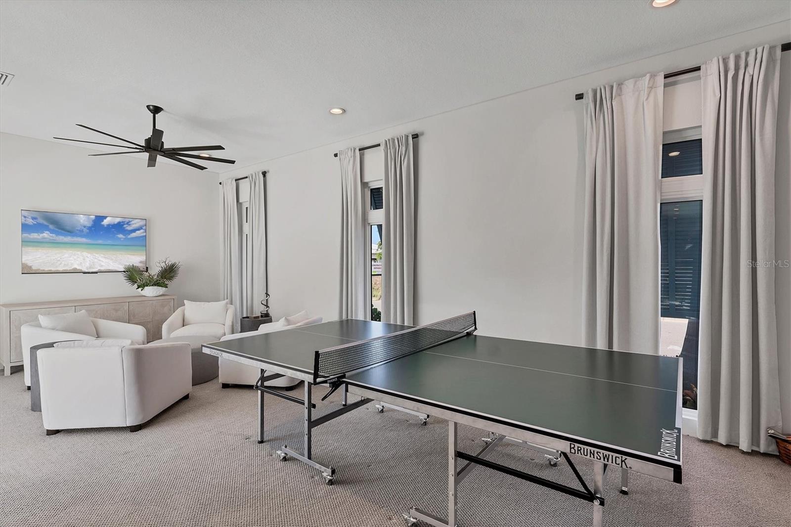 AQUA LAGOON - Residential