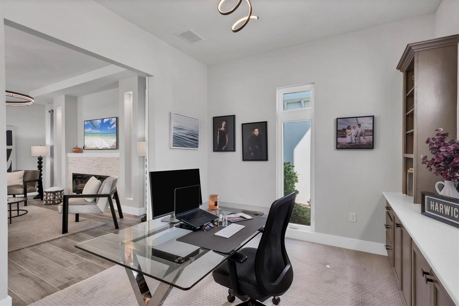 AQUA LAGOON - Residential