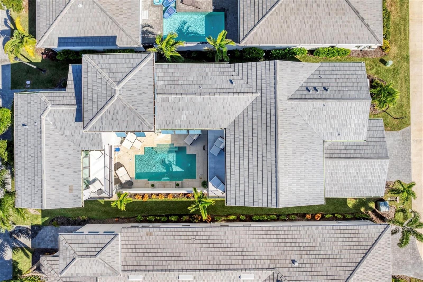 AQUA LAGOON - Residential