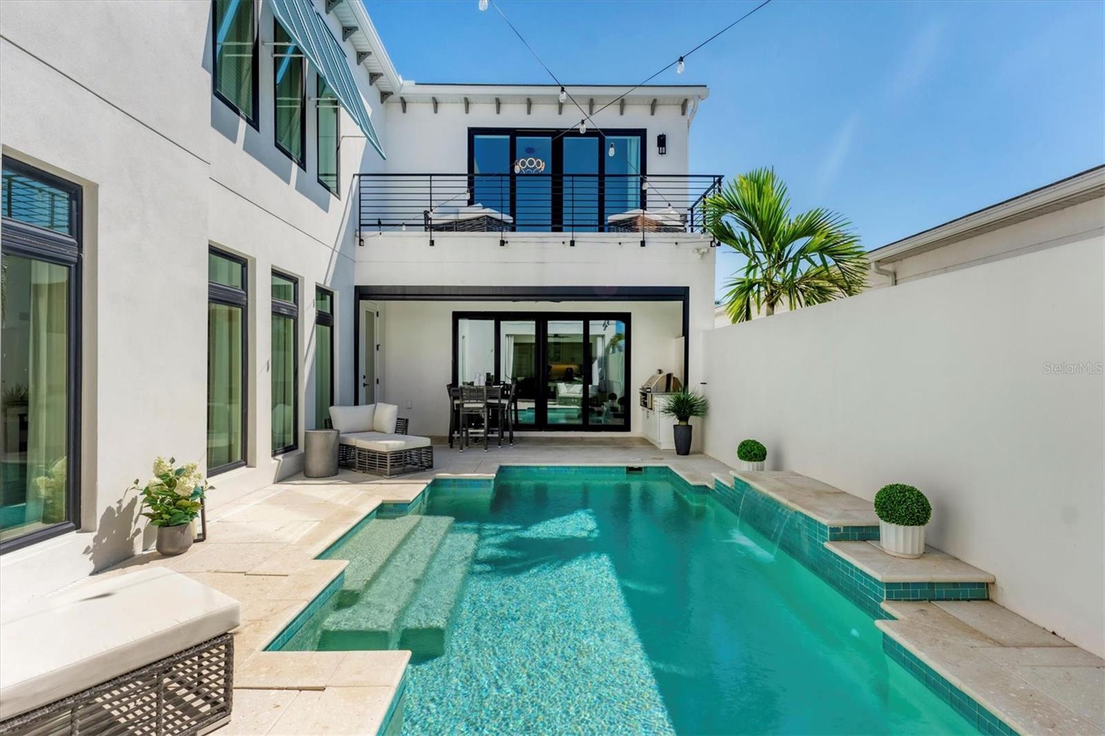 AQUA LAGOON - Residential