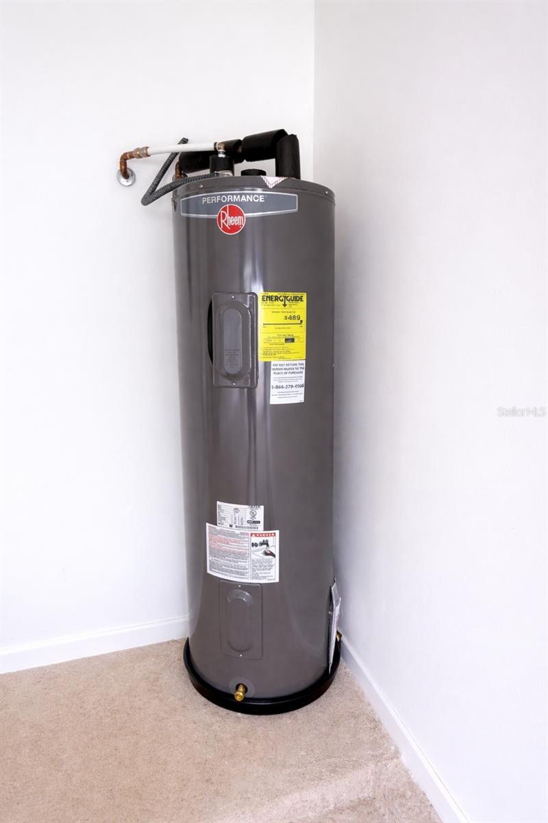 HIDDEN LAKE VILLAS PH 1 - Residential