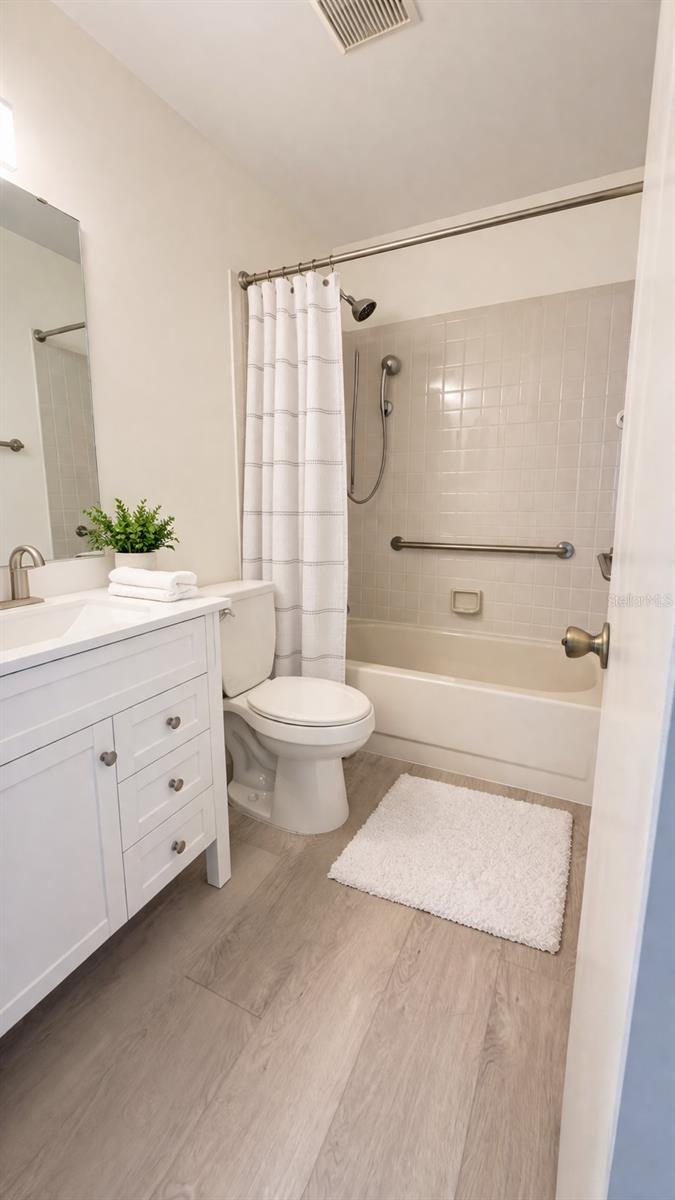 HIDDEN LAKE VILLAS PH 1 - Residential