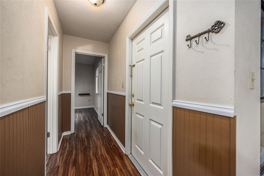 Photo of 5701 SW 10th Place, Gainesville, FL 32607 (MLS # GC531697)