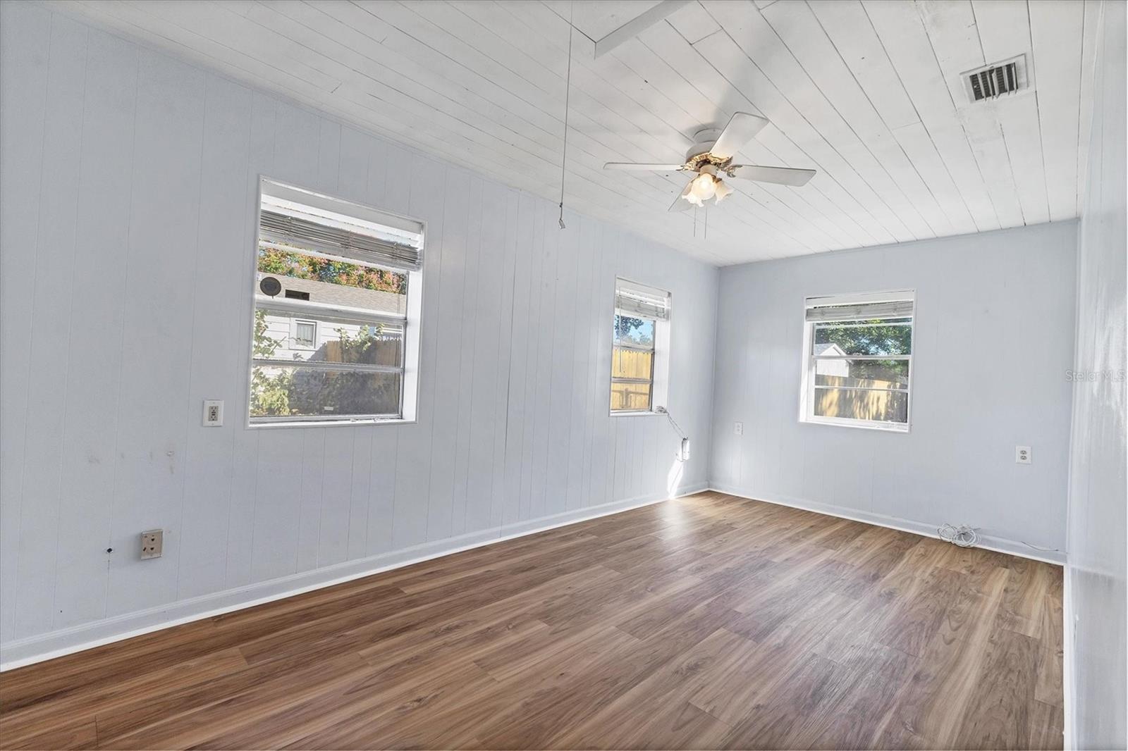 CRESCENT HEIGHTS RESUBDIVIDED - Residential