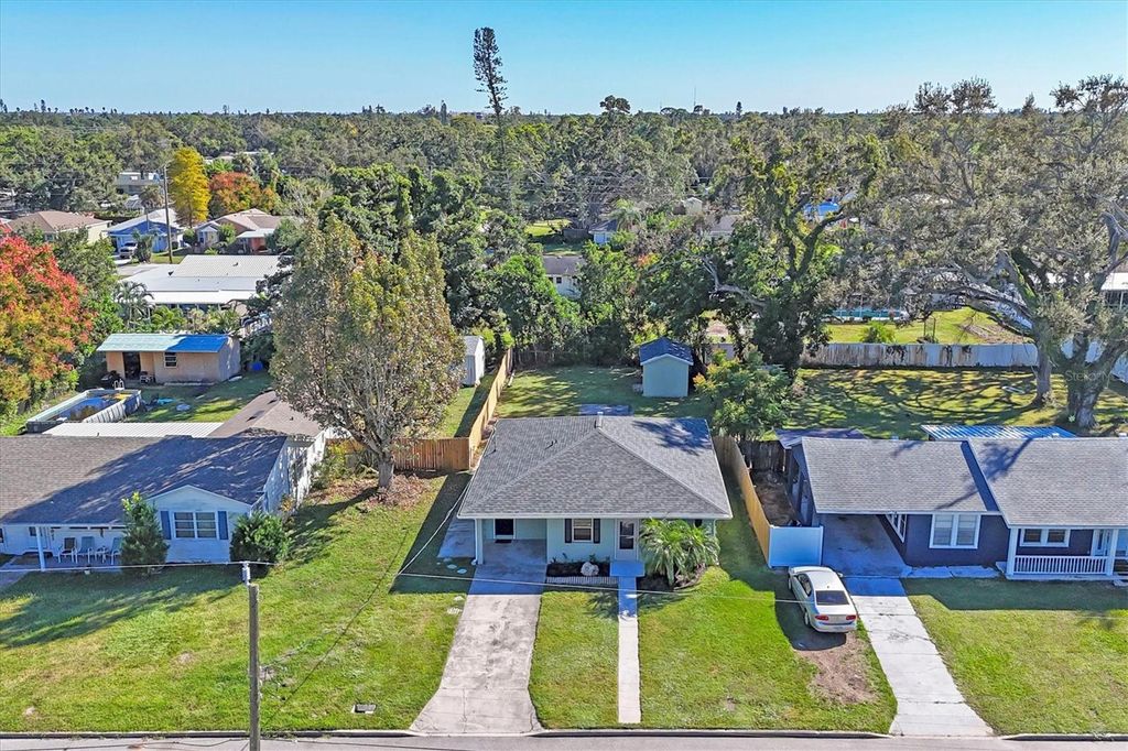 Photo of 2803 10th Avenue W, Bradenton, FL 34205 (MLS # A4669246)