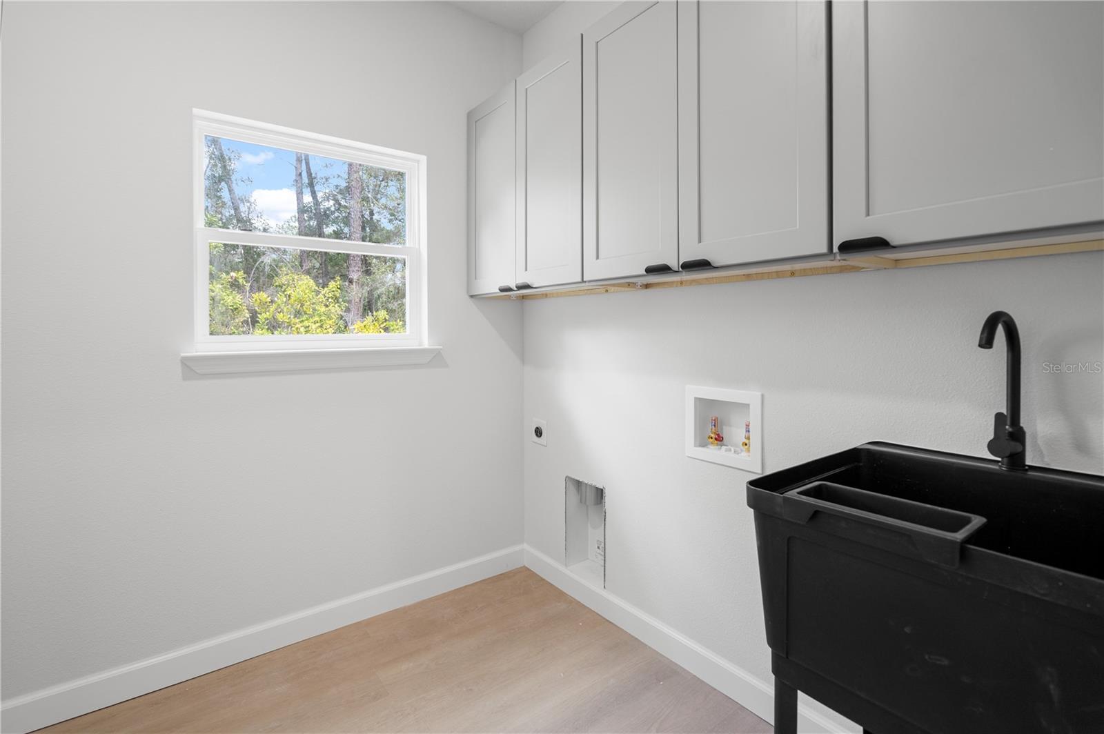 CHIEFLAND COUNTRY ESTATES - Residential