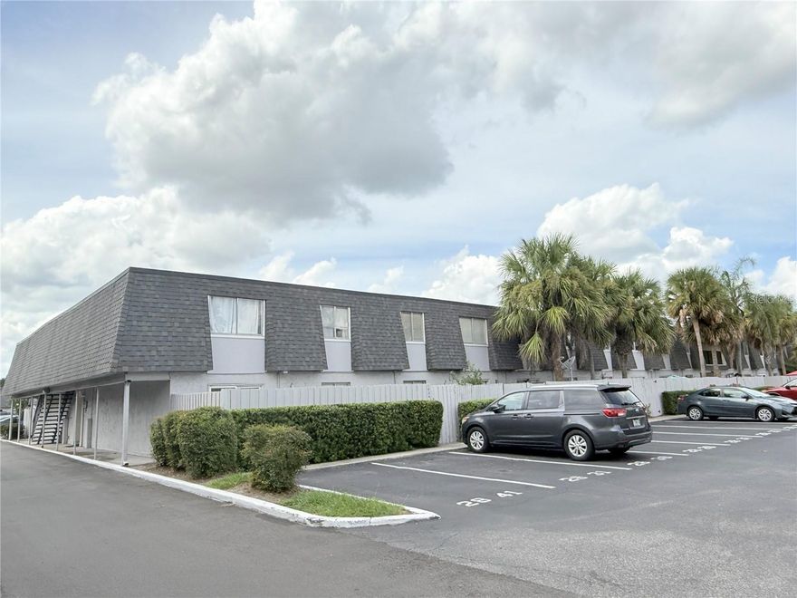 Turnkey Investment – 1 Bed | 1 Bath | Pre-Leased with Excellent Tenant
Investor’s dream! This gated community 1-bedroom, 1-bath unit comes with a wonderful tenant already in place, giving you immediate rental income and peace of mind. Inside, the unit offers a functional layout, well-kept interiors, and minimal upkeep required.
Enjoy community amenities including a sparkling pool, plus the unbeatable location—just 5 minutes to both 408 & 528, minutes to shopping, dining, the airport, and world-famous theme parks.
Highlights: Secure, income-producing property from day one. Excellent tenant ensures low vacancy risk. Community pool & gated access add lifestyle value—prime location for strong long-term rental demand. Perfect for first-time or seasoned investors alike—this unit is a hands-off, cash-flowing opportunity in the heart of Orlando.