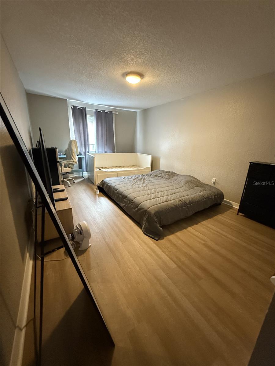 METRO/MICHIGAN PARK CONDO - Residential