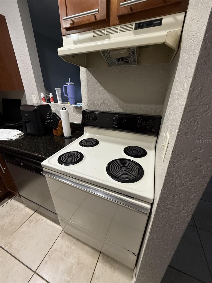 METRO/MICHIGAN PARK CONDO - Residential