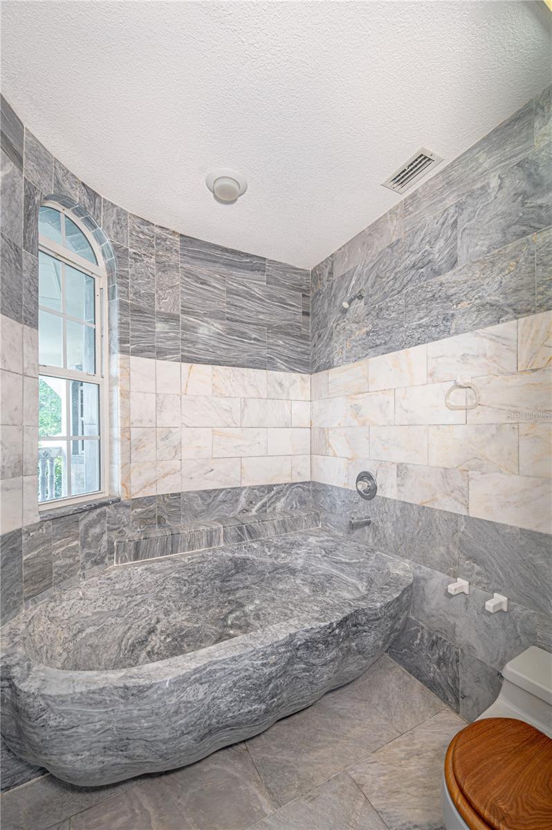 BAYWAY ISLES - Residential