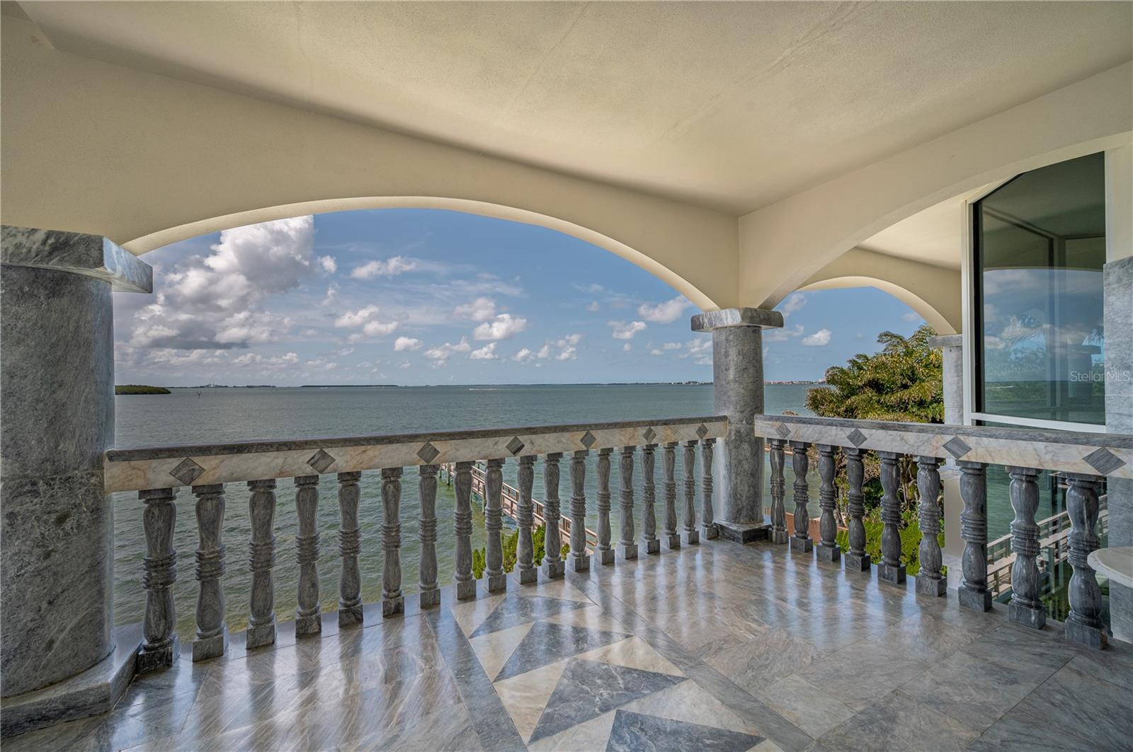 BAYWAY ISLES - Residential