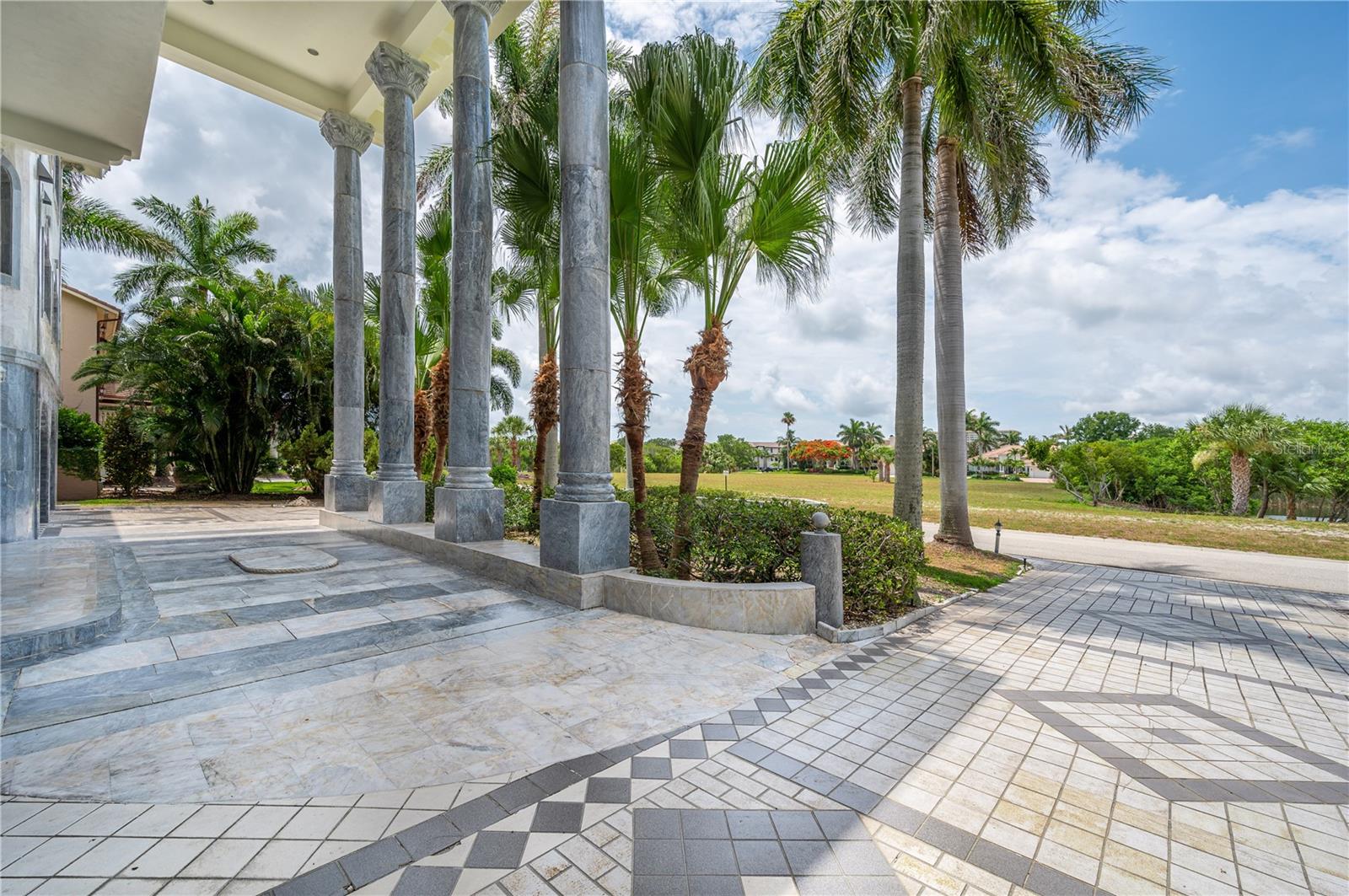 BAYWAY ISLES - Residential