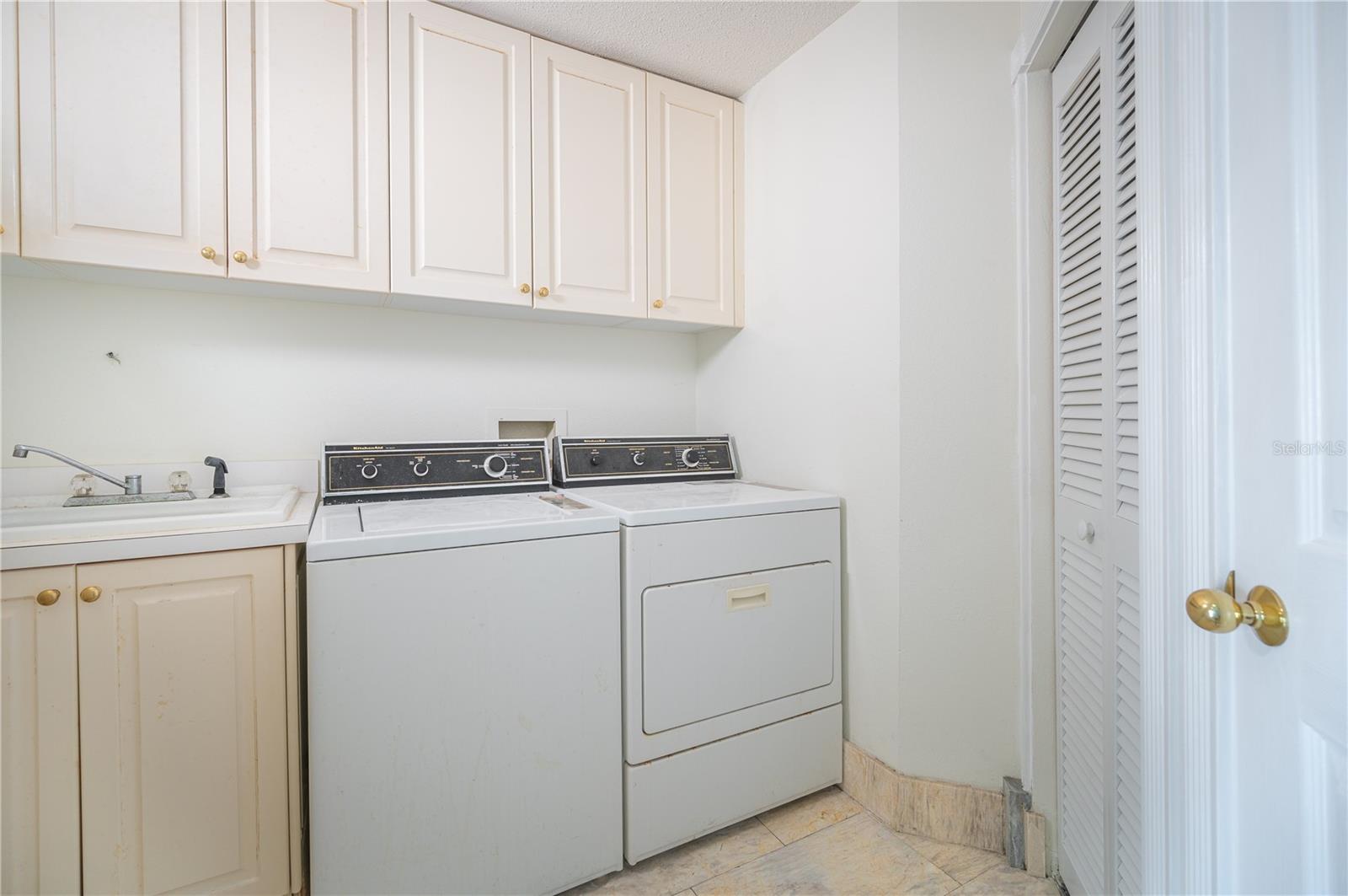 BAYWAY ISLES - Residential