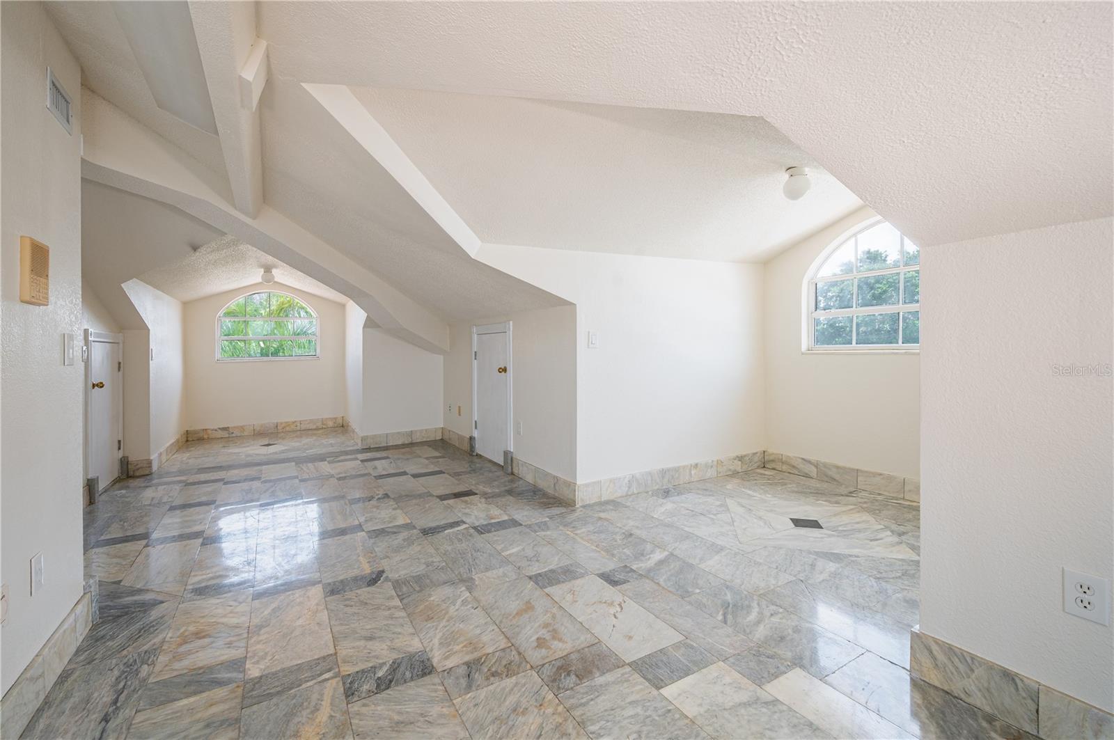 BAYWAY ISLES - Residential