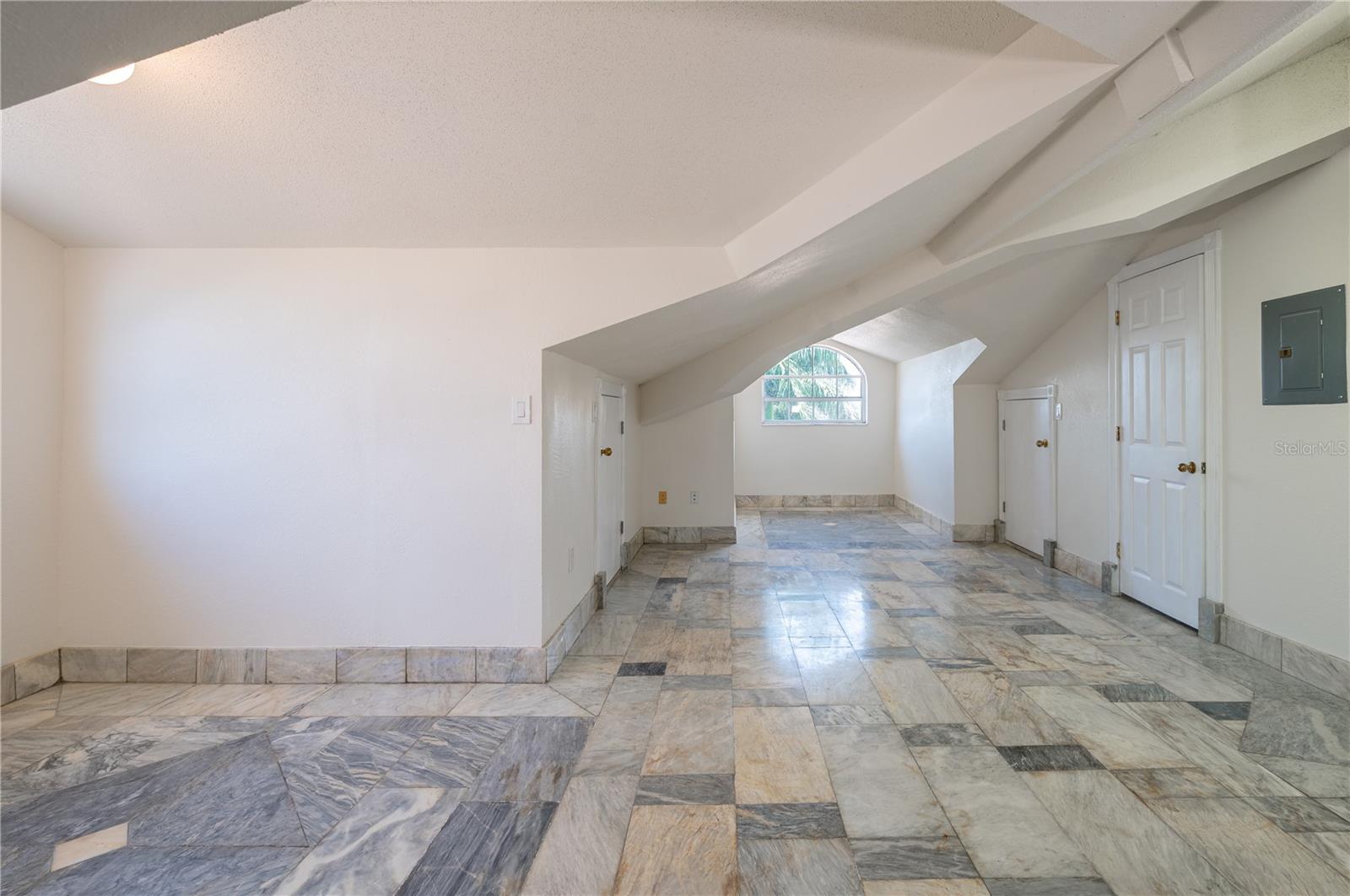 BAYWAY ISLES - Residential