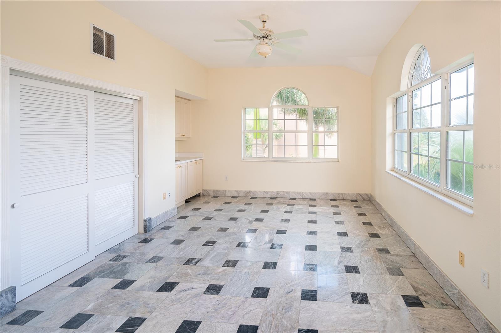 BAYWAY ISLES - Residential