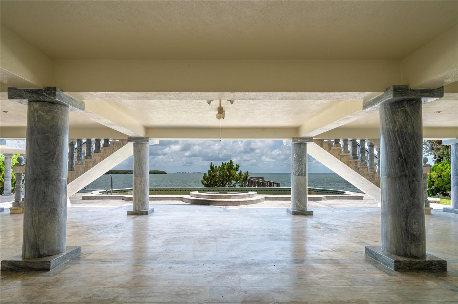 BAYWAY ISLES - Residential