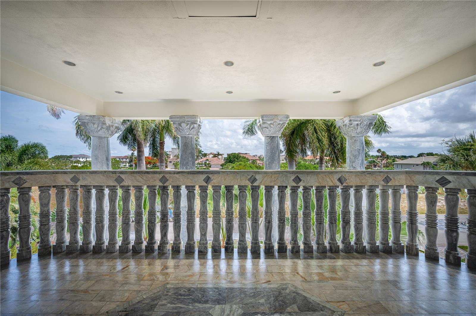 BAYWAY ISLES - Residential