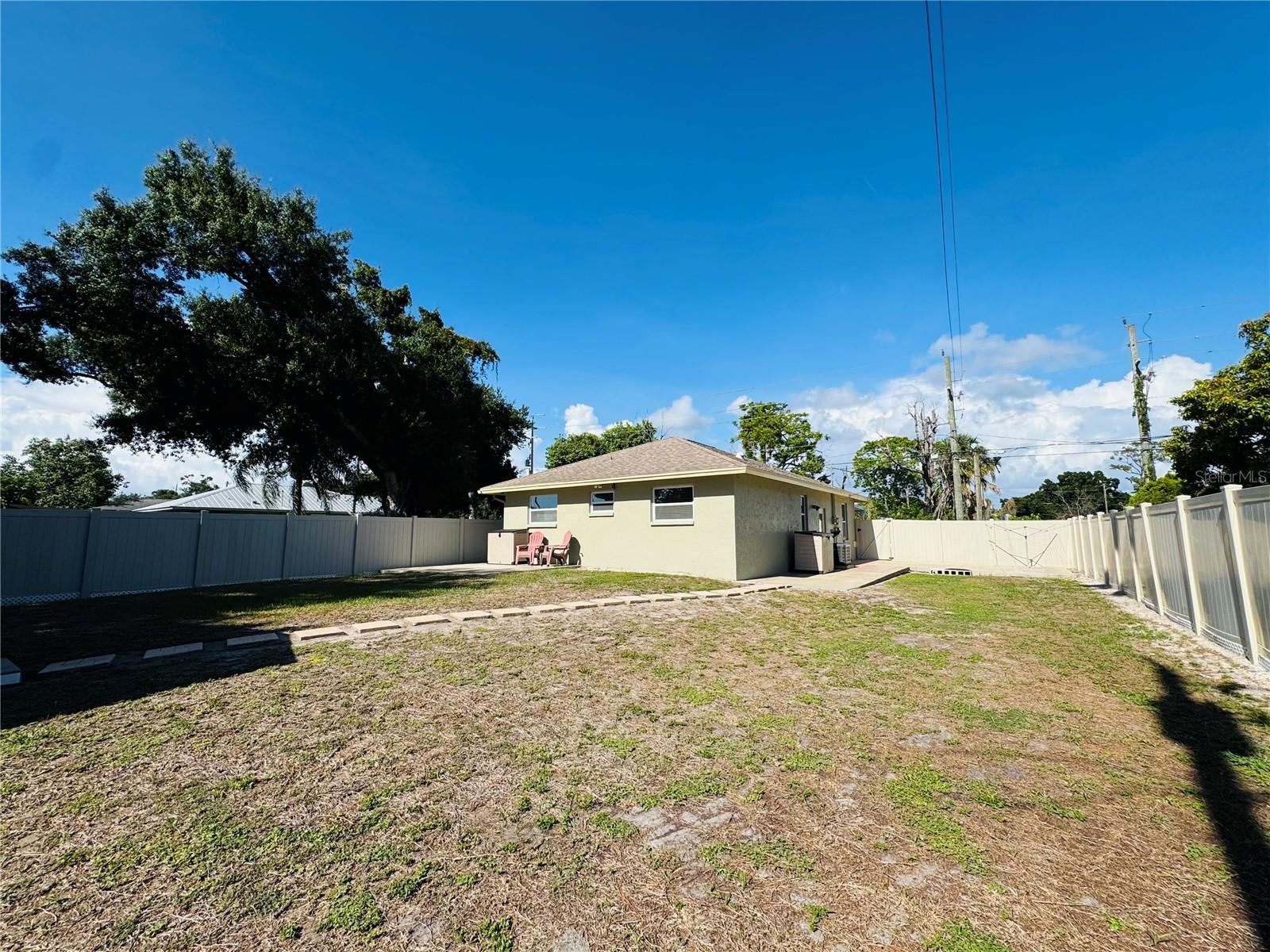 CRESTLINE - Residential