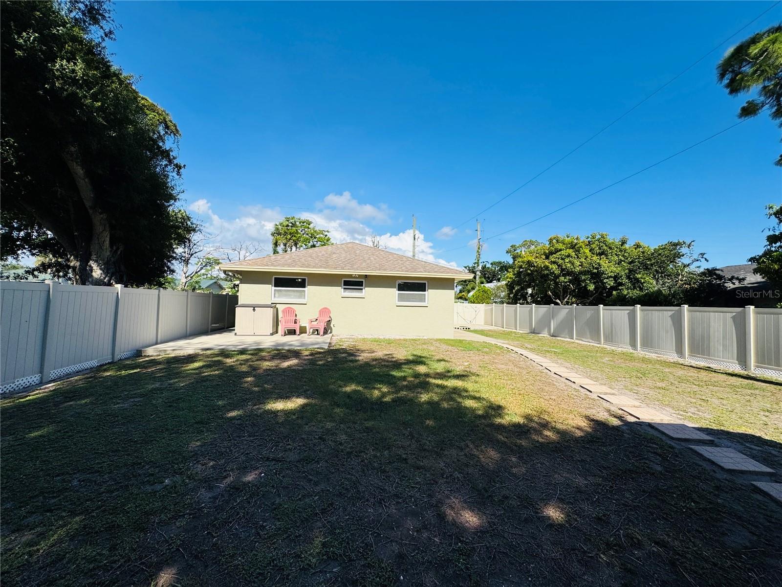 CRESTLINE - Residential