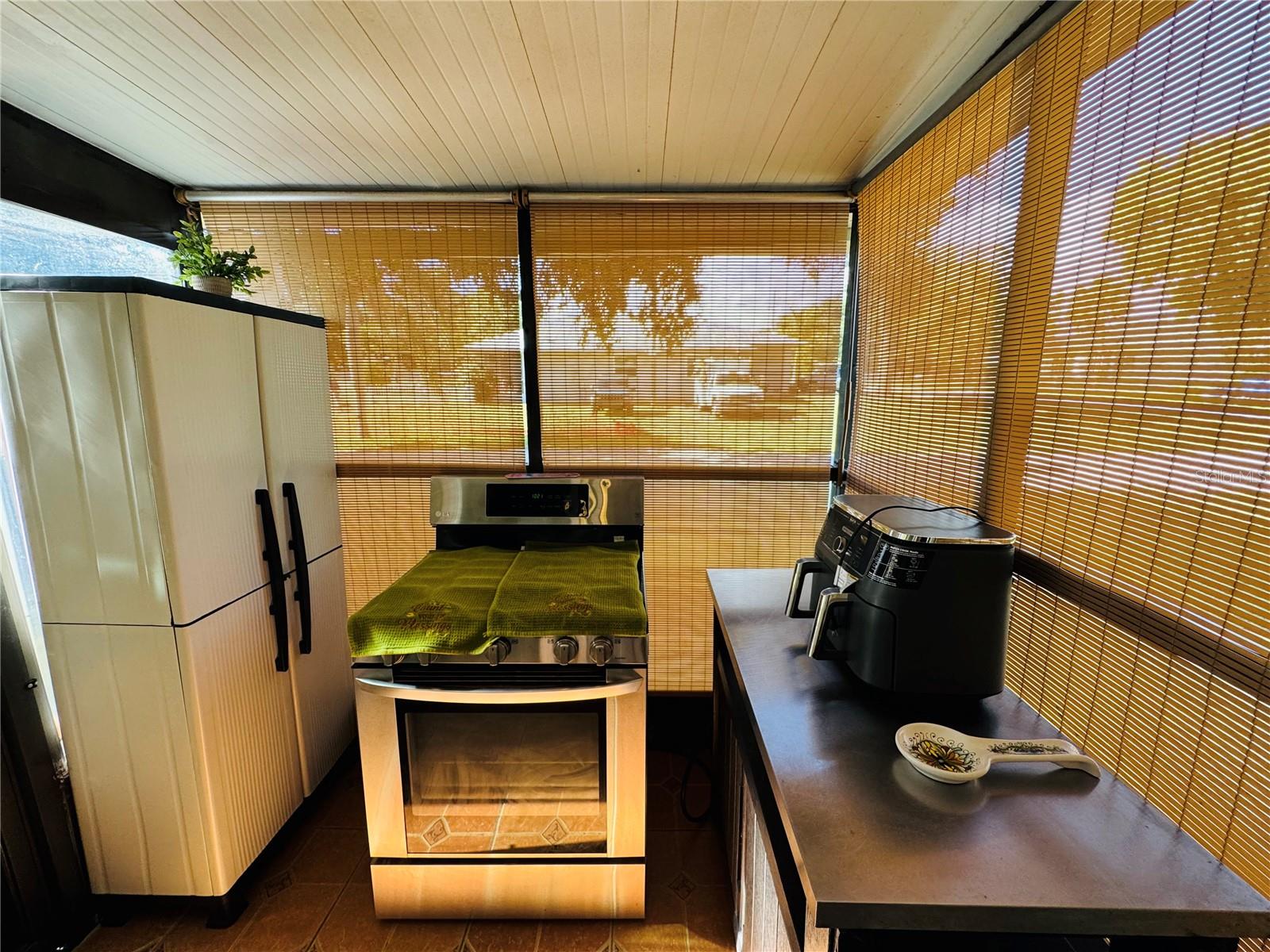 CRESTLINE - Residential