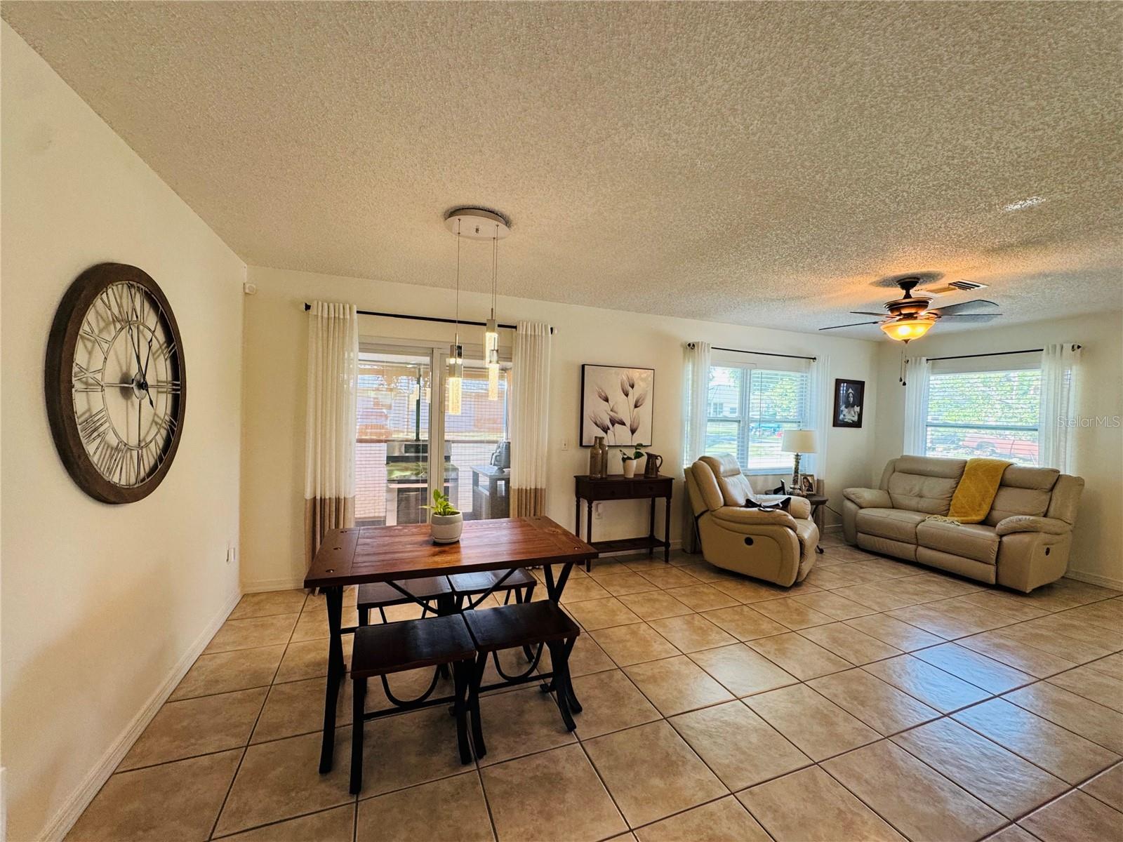 CRESTLINE - Residential