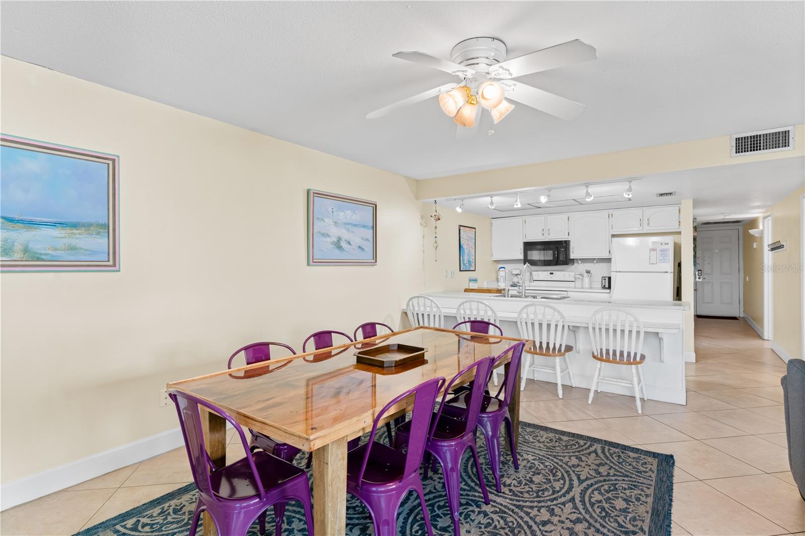 HOLIDAY VILLAS 2 - Residential