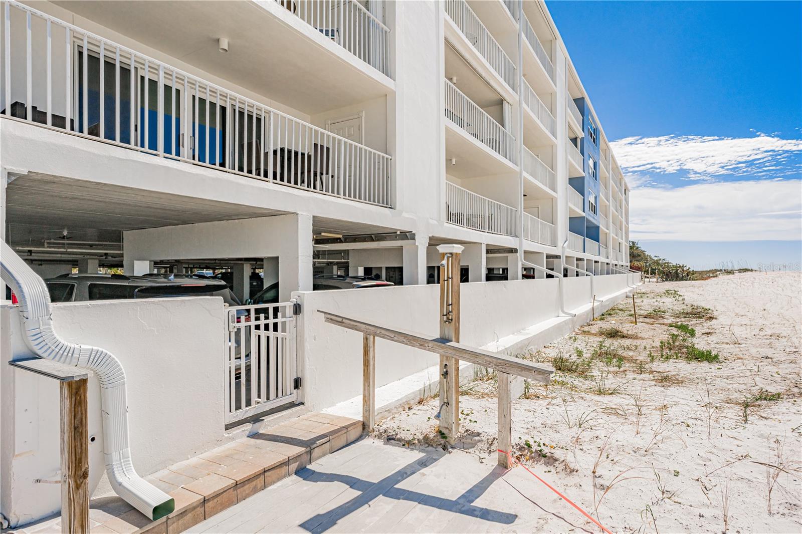 HOLIDAY VILLAS 2 - Residential