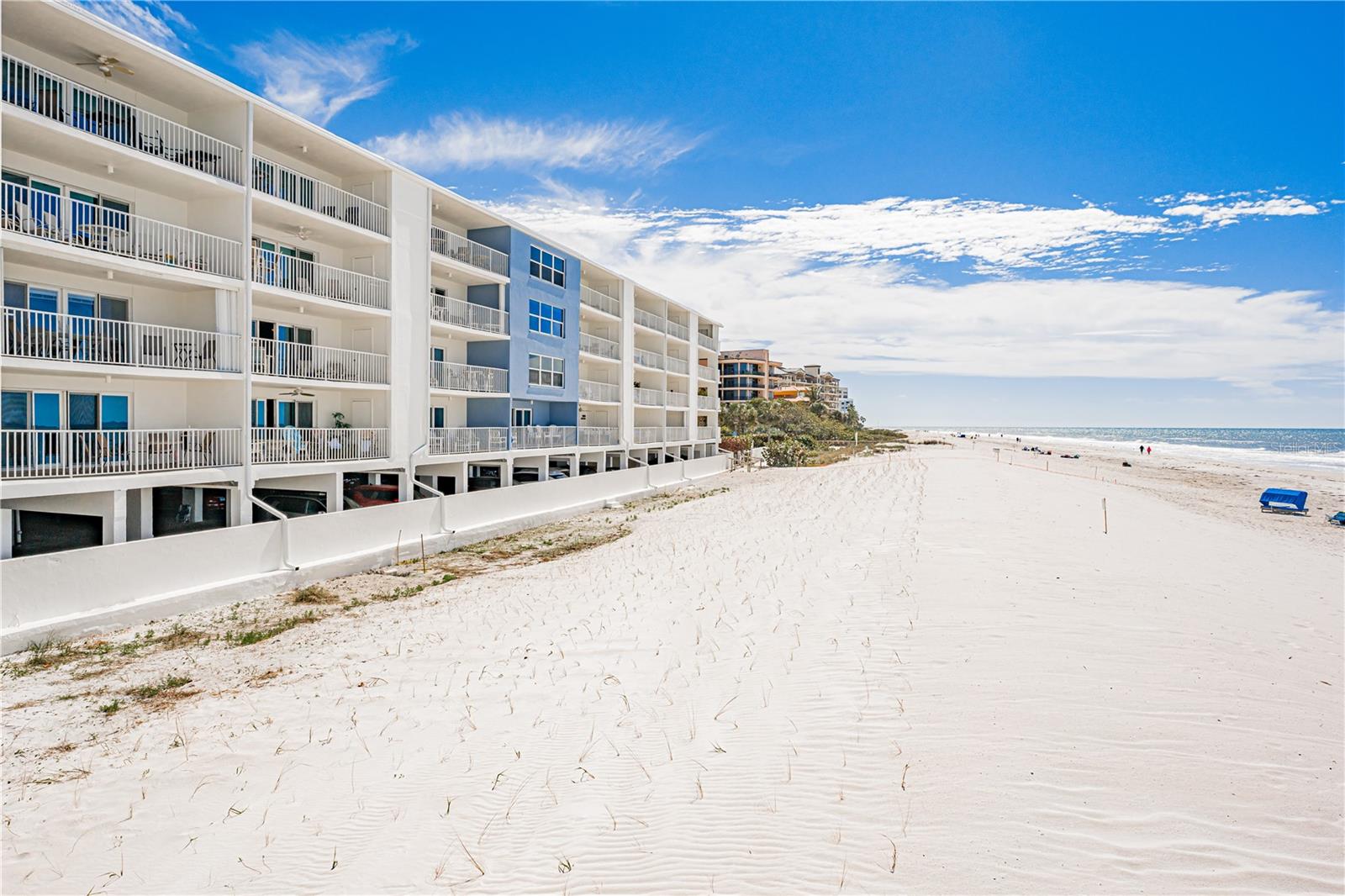 HOLIDAY VILLAS 2 - Residential