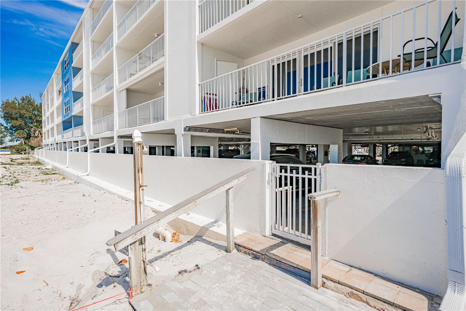 HOLIDAY VILLAS 2 - Residential