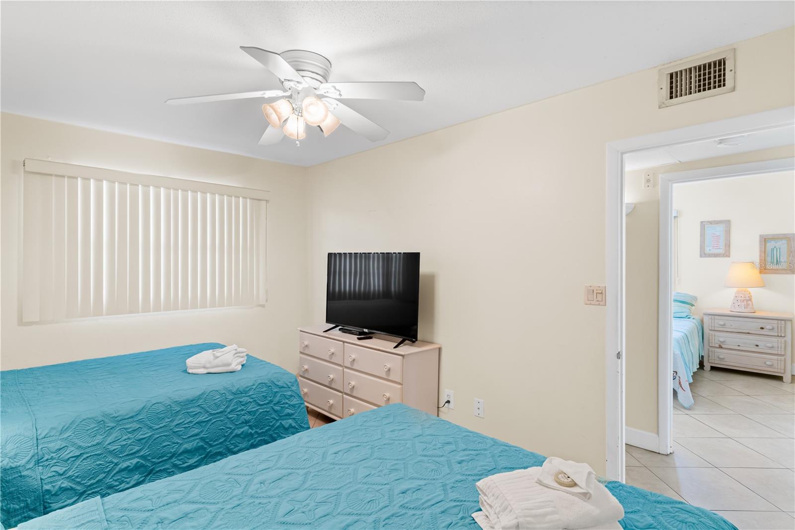 HOLIDAY VILLAS 2 - Residential