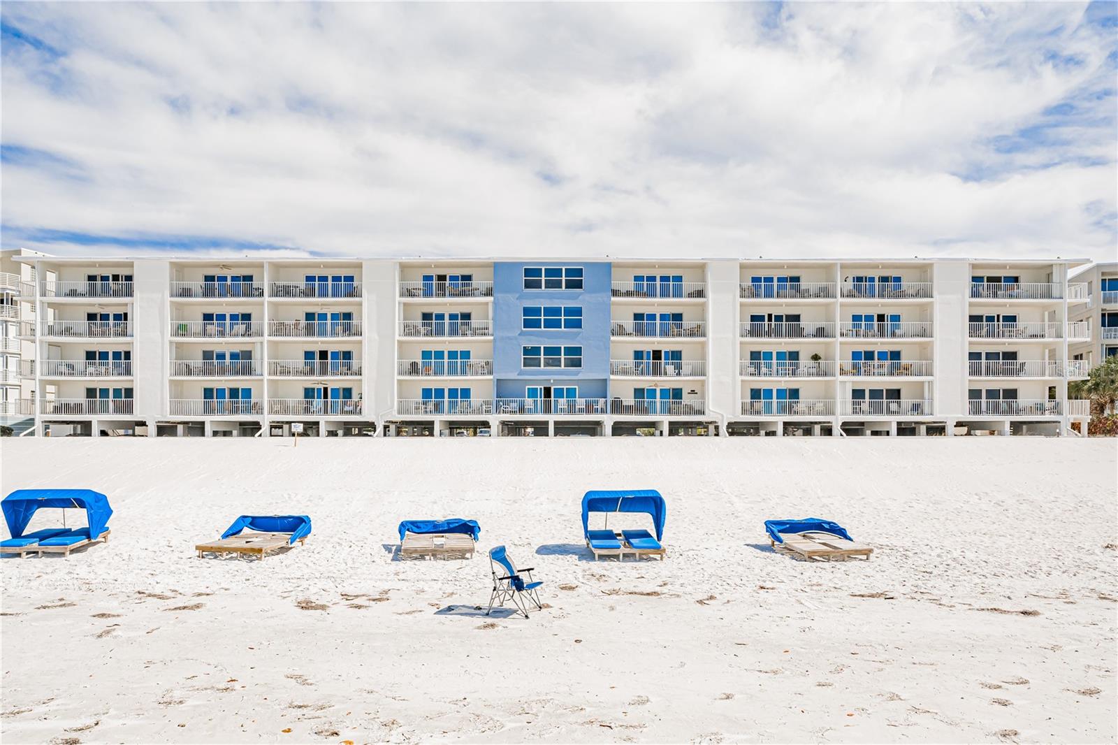 HOLIDAY VILLAS 2 - Residential