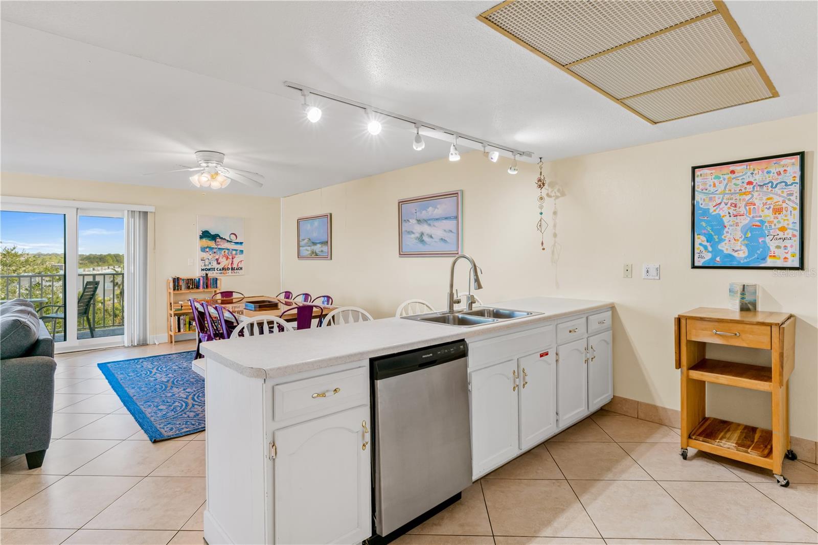 HOLIDAY VILLAS 2 - Residential