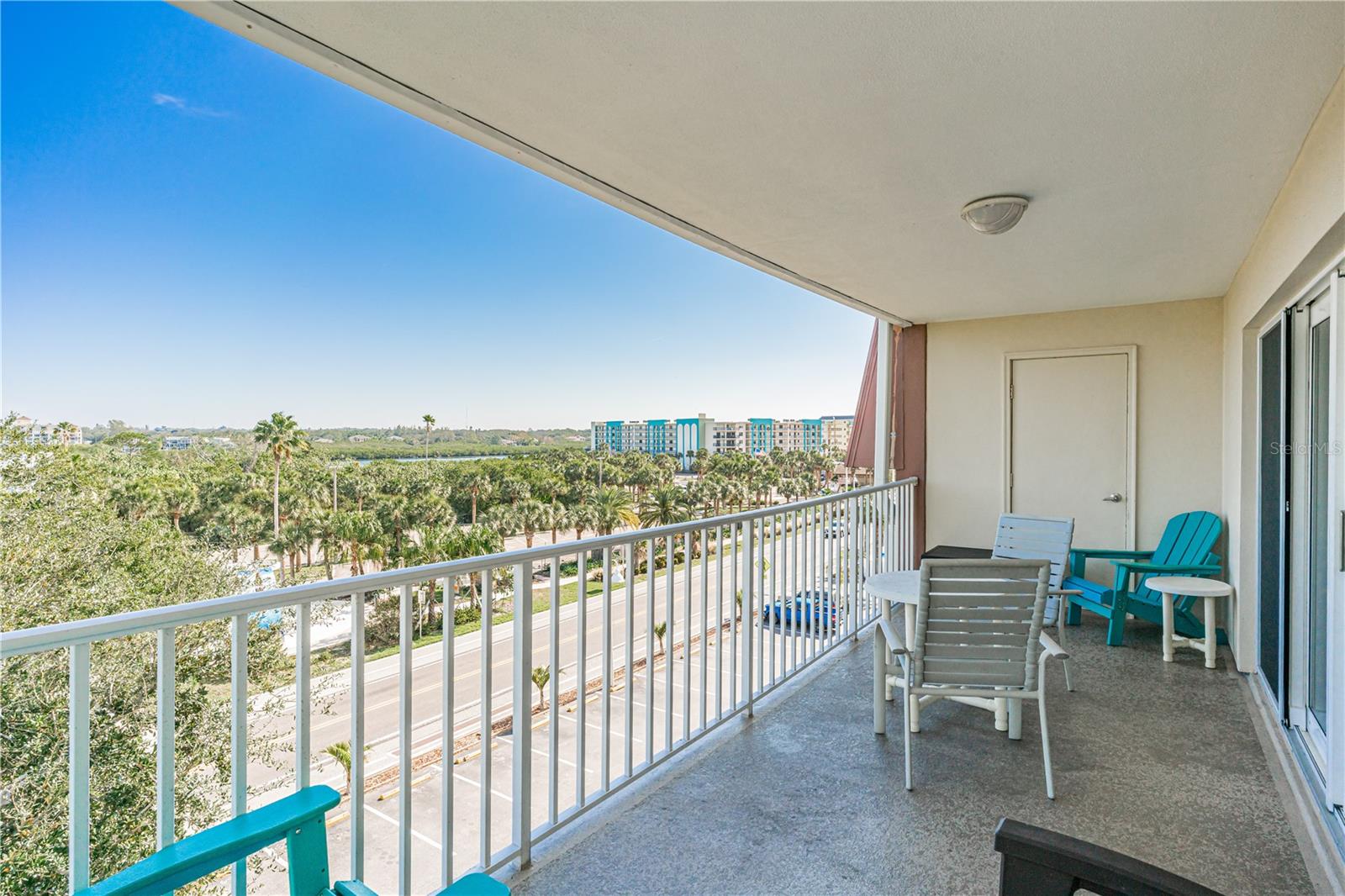 HOLIDAY VILLAS 2 - Residential