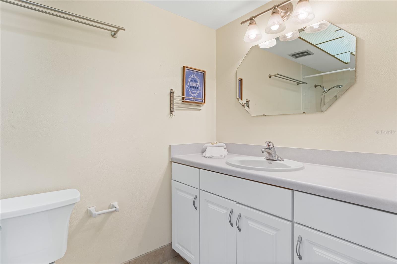 HOLIDAY VILLAS 2 - Residential