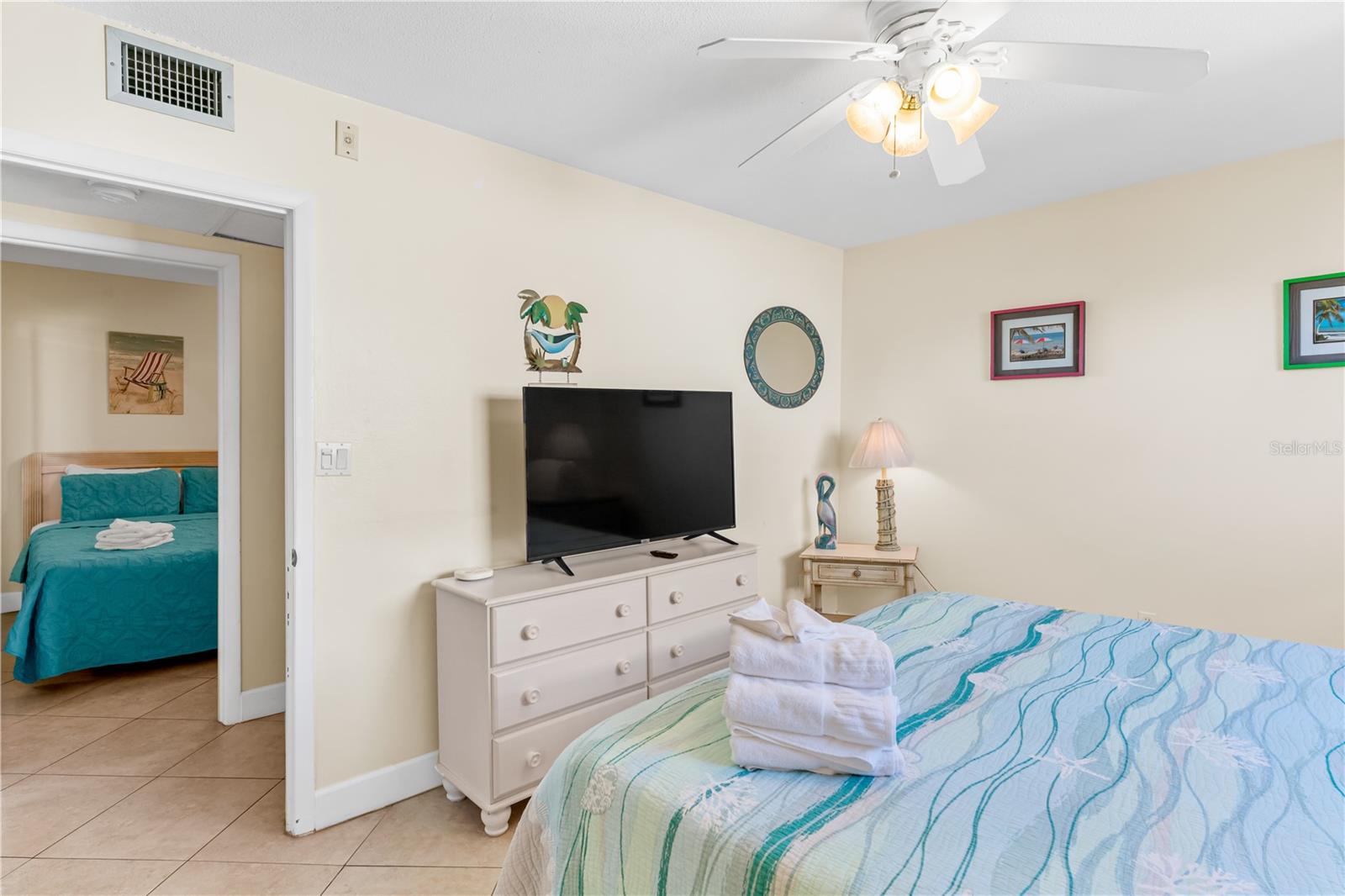 HOLIDAY VILLAS 2 - Residential