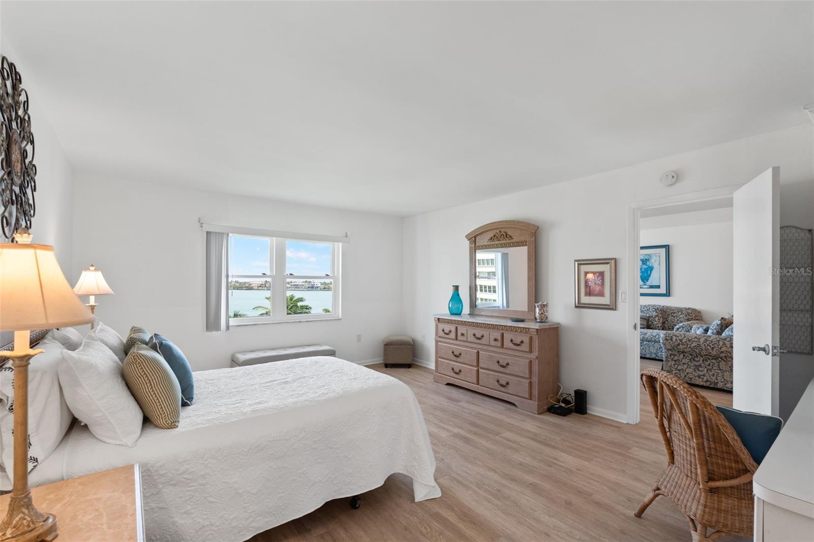 BAYWAY ISLES POINT BRITTANY THREE - Residential