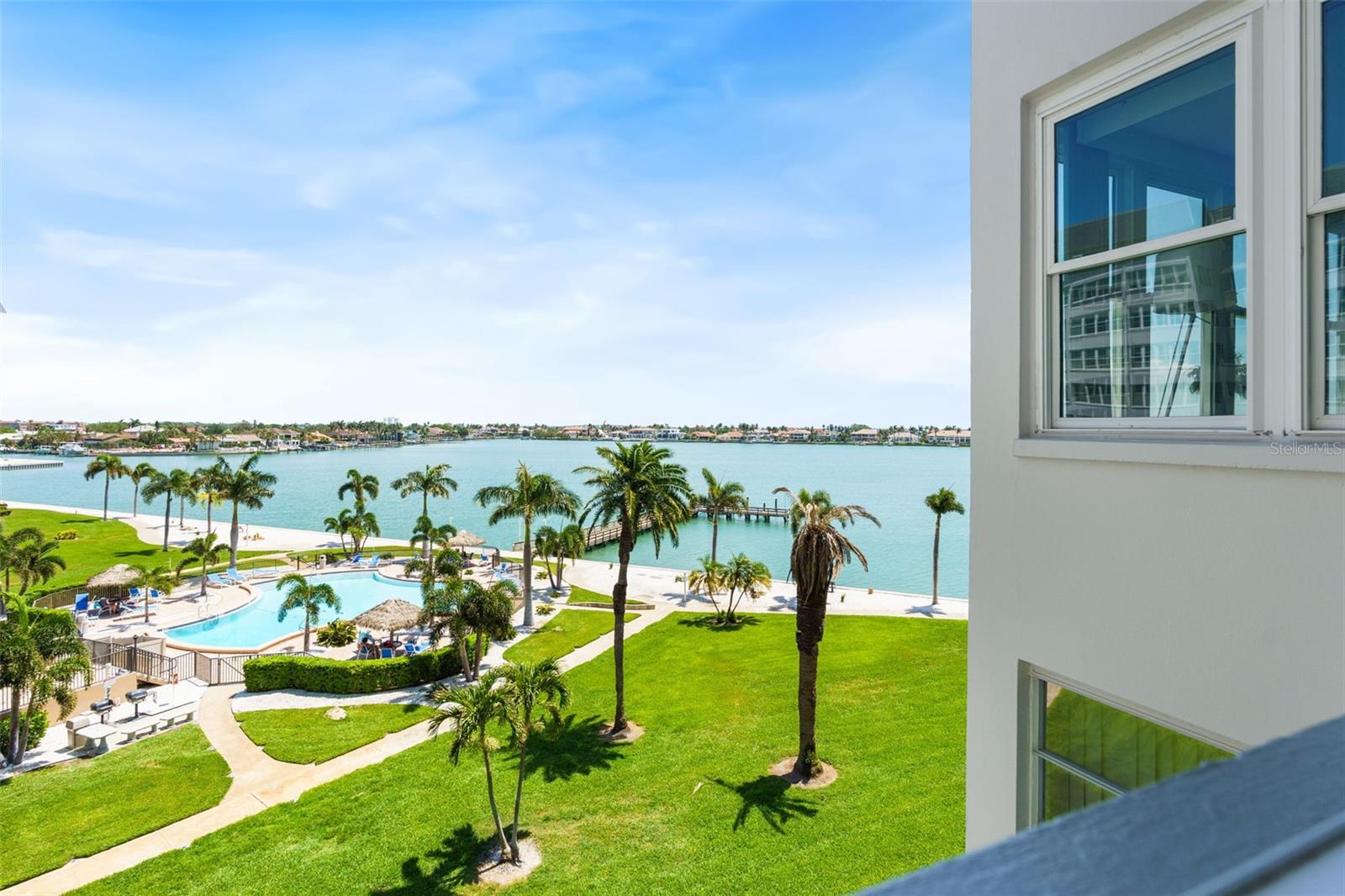 BAYWAY ISLES POINT BRITTANY THREE - Residential